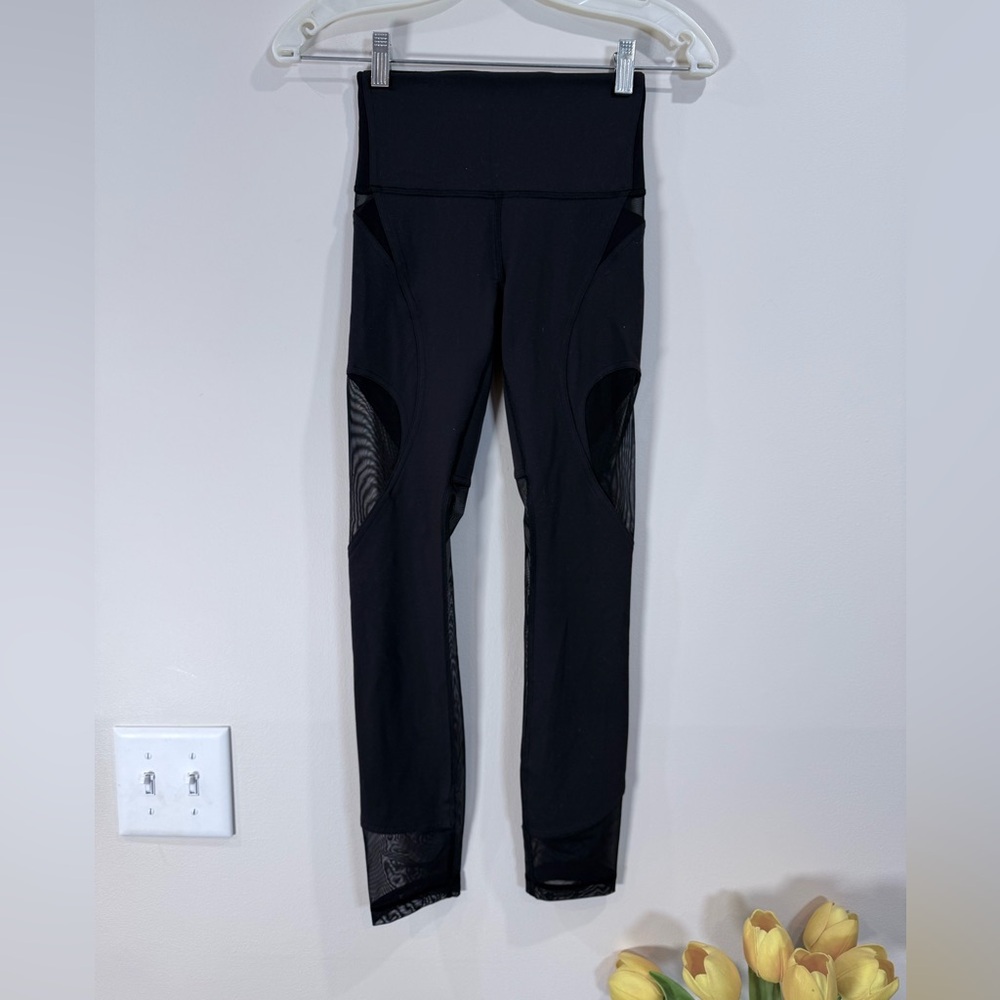 🔥Lululemon Women’s Black High-Waist Mesh Panel Leggings Size 2 EC🔥